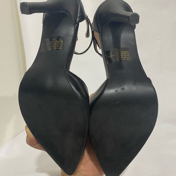 Black Heels - Picture 5 of 5